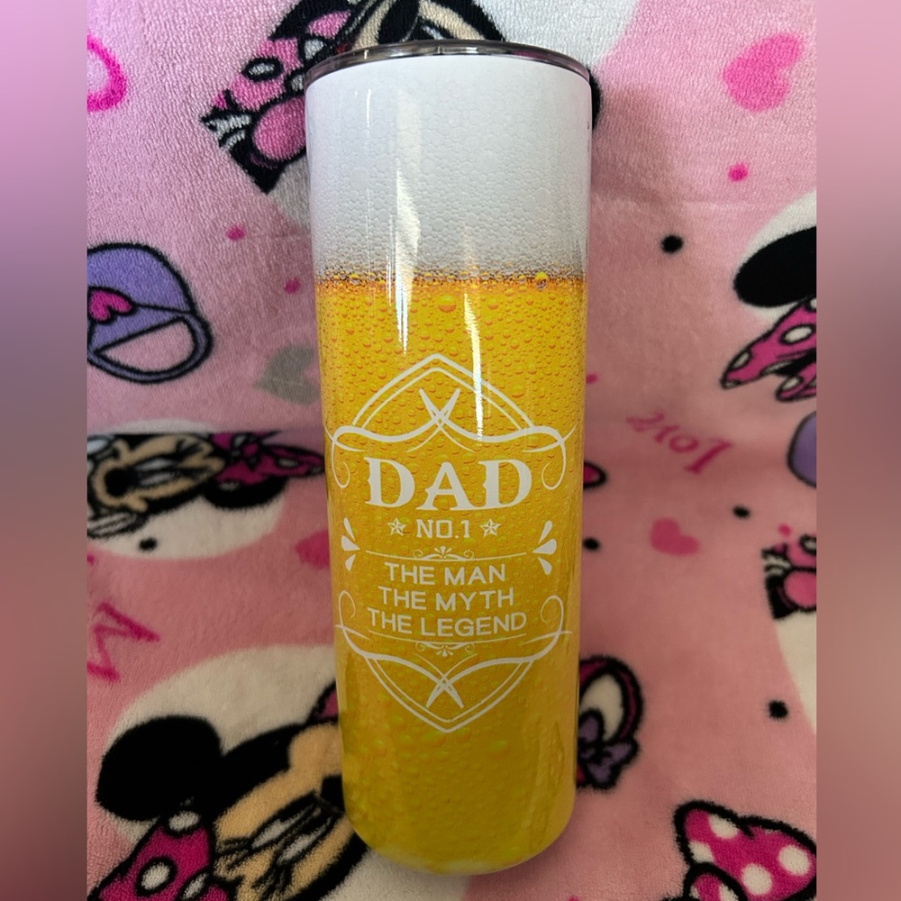 20oz cup for Dad!! Comes with lid and straw!